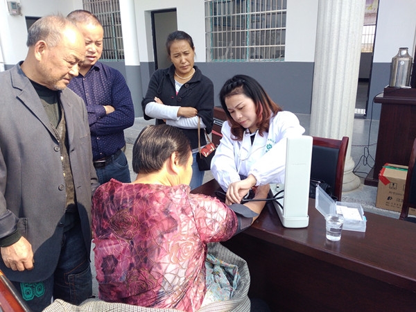 社會服務與社會經(jīng)濟咨詢服務 協(xié)同發(fā)展與社會進步的雙翼